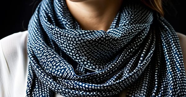 Foulards en soie : élégance artisanale et édition limitée